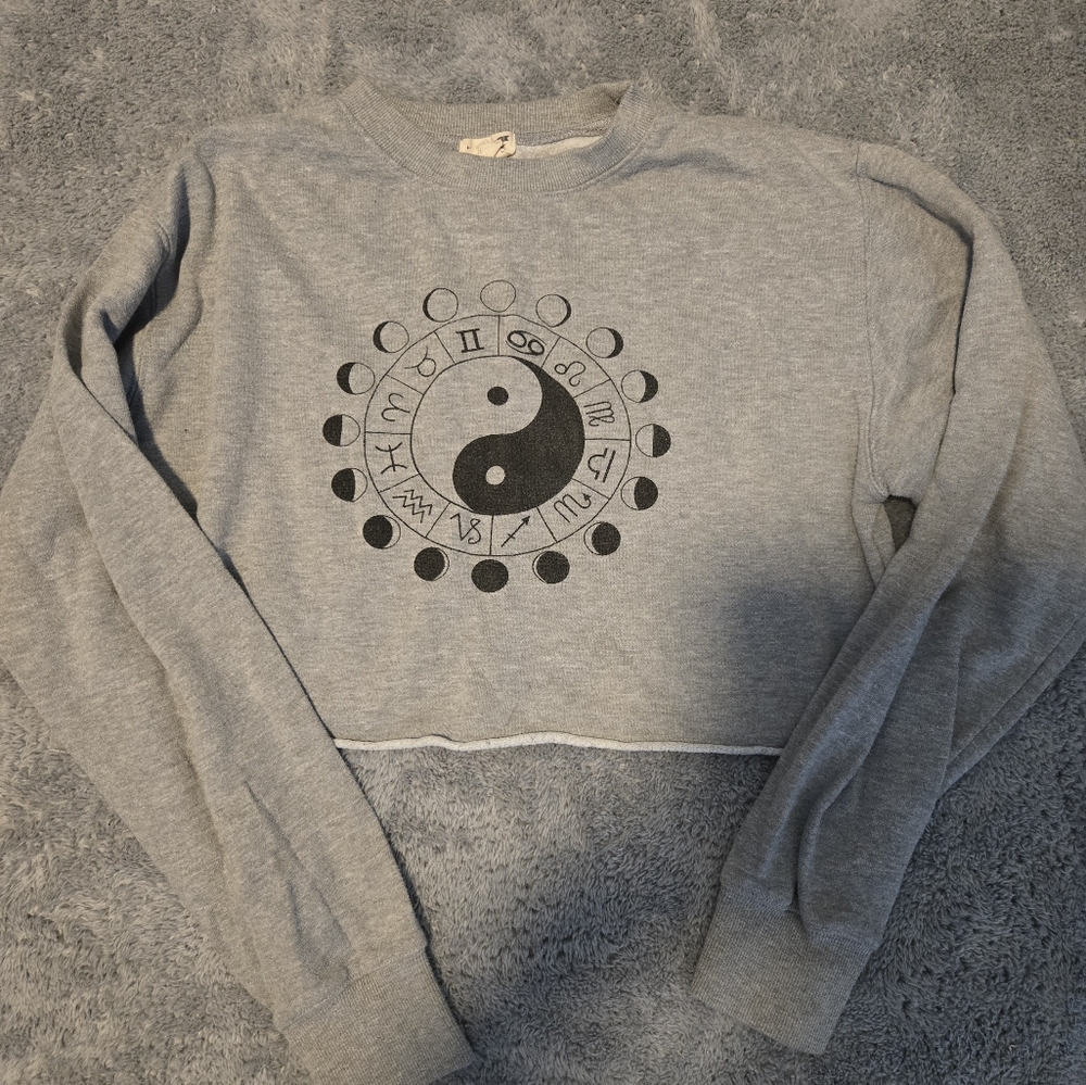 La Hearts Gray Graphic Sweatshirt